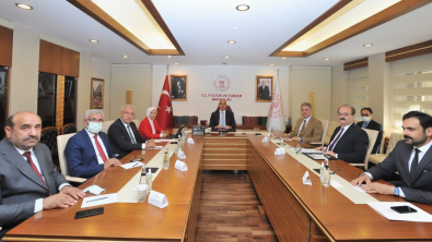 AK Parti heyetinden Kültür ve Turizm Bakanı Ersoy’a ziyaret