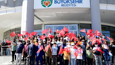 Dereceye Giren Öğrencilere Ödülleri Verildi