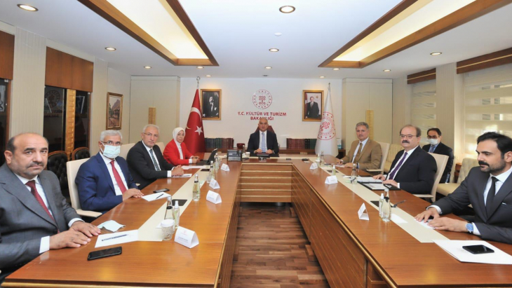 AK Parti heyetinden Kültür ve Turizm Bakanı Ersoy’a ziyaret