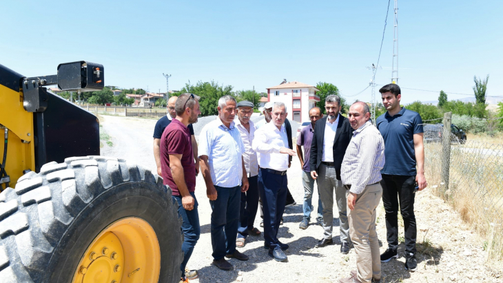 Başkan Çınar, Kırkpınar Mahallemizin Yollarını Güvenli ve Sağlıklı Bir Görüntüye Kavuşturuyoruz