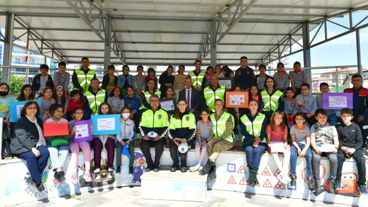 Başkan Çınar, Trafik Kurallarına Uymak Hepimizin Asli Görevidir