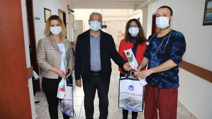 Başkan Güder’den Sağlıkçılara ‘Tıp Bayramı’ Ziyareti