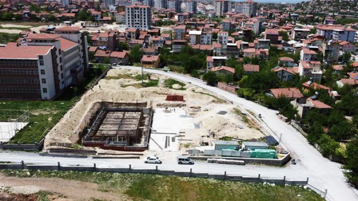 Battalgazi’de Yarı Olimpik Havuz Çalışmaları Sürüyor