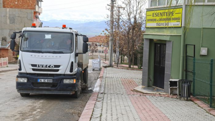 Elazığ Belediyesi Temizlik Çalışmalarını Sürdürüyor