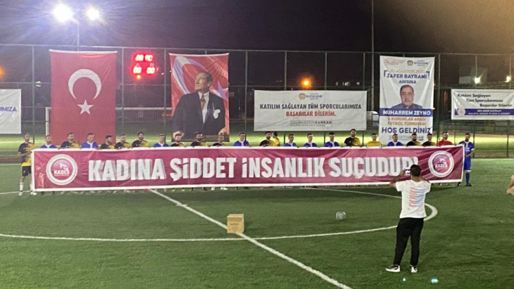 Futbol turnuvasında kadına şiddete dikkat çekildi