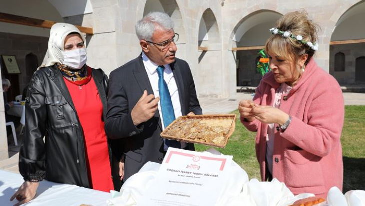 Kayısı Çiçeği Şenliği  Konukları Battalgazi’ye Hayran Kaldı