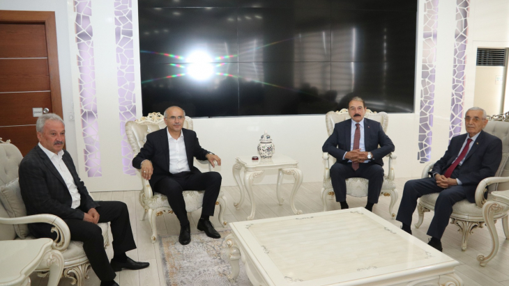 Esnaf Teşkilatlarından Büyükşehir Belediye Başkanı Er’e Ziyaret 