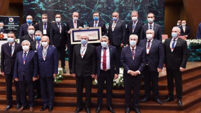 Dünyayı ve Türkiye’yi etkisi altına alan COVID-19 salgını, 2020 ve